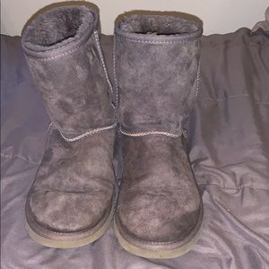 Grey Uggs